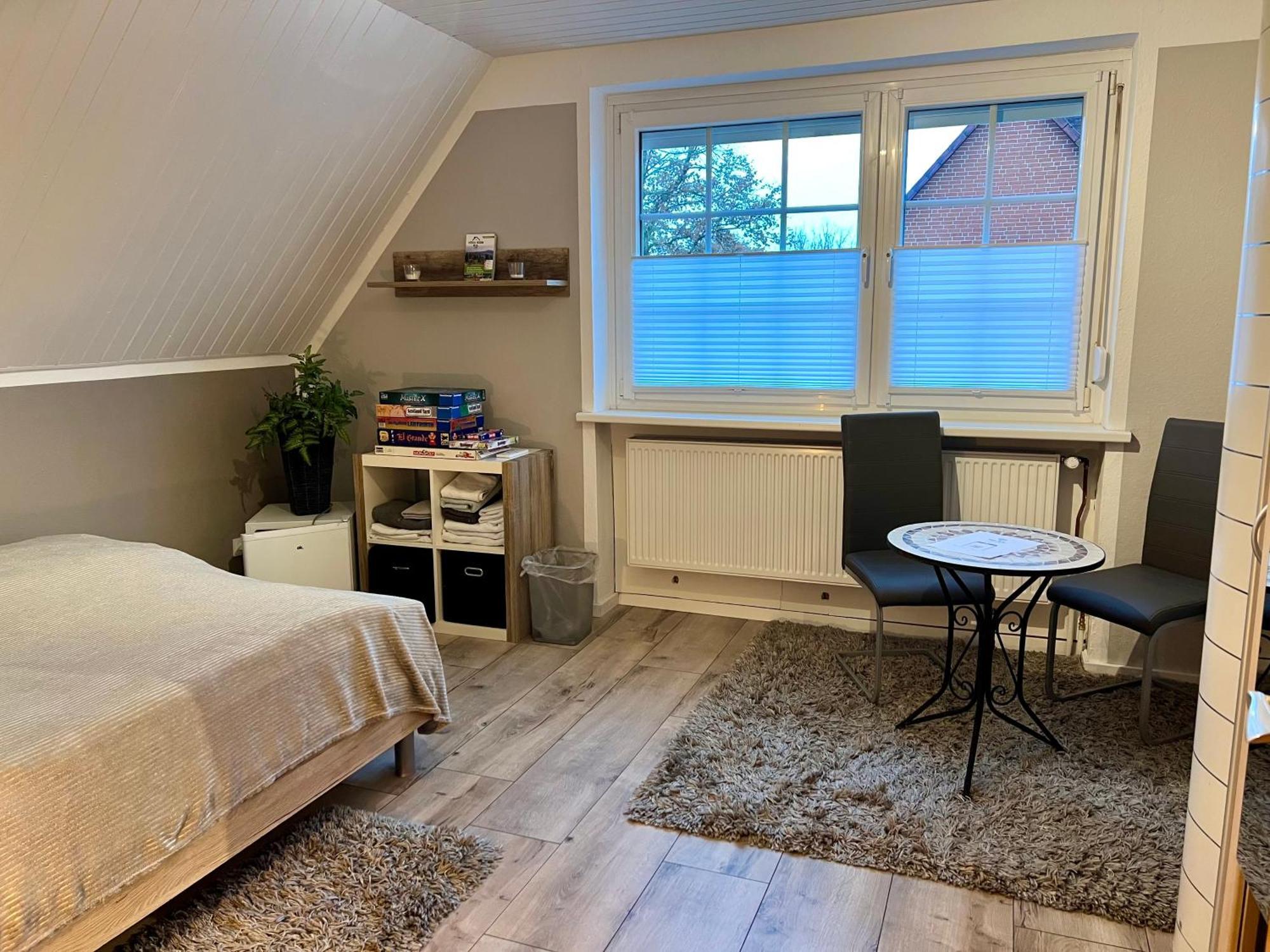 Zimmer M. Doppelbett, Zustellbett F. 3. Pers. Mgl. Reppenstedt Kültér fotó